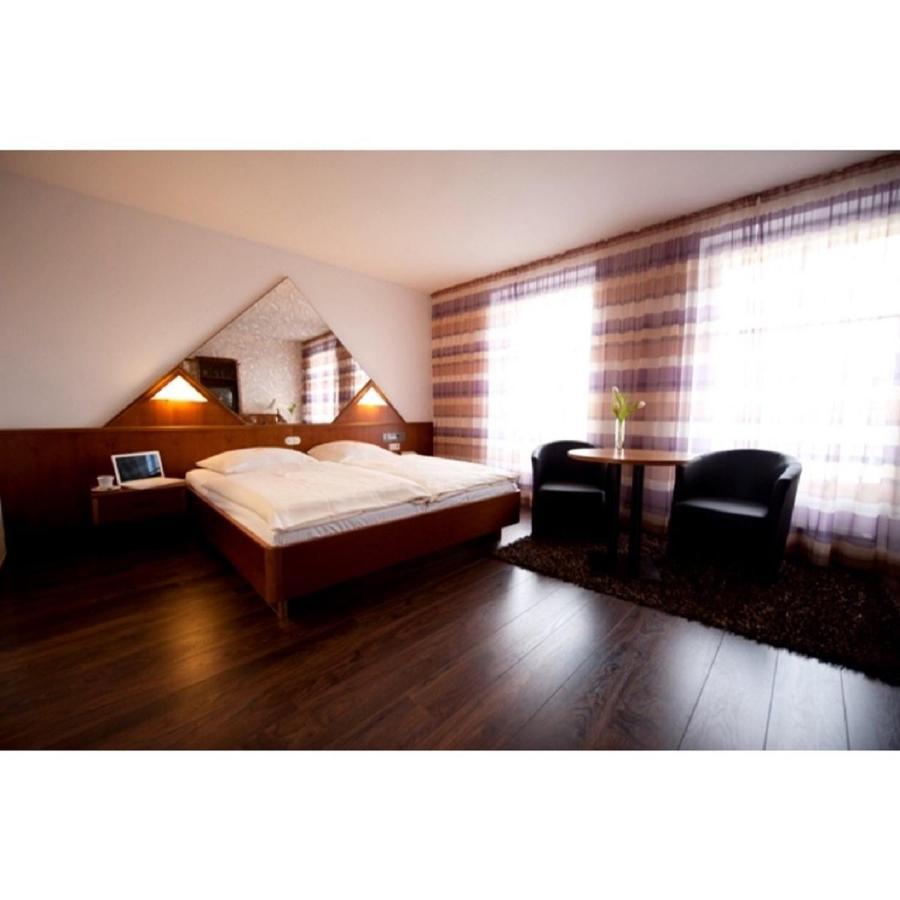Classic Hotel Kaarst Exterior foto